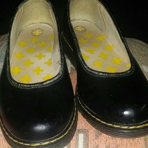 Women's size 8 Dr. Marten's flats